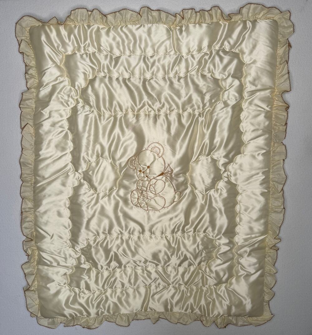Vintage 1960s The Quiltex Co Satin Baby Crib Comforter Teddy Bear Ruffle 34x42